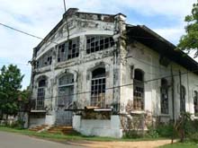 gedung_sentral.jpg