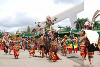 FestKemilau_-_tari.jpg