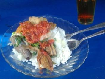 Nasi_Teh_Ikan_Asin.jpg